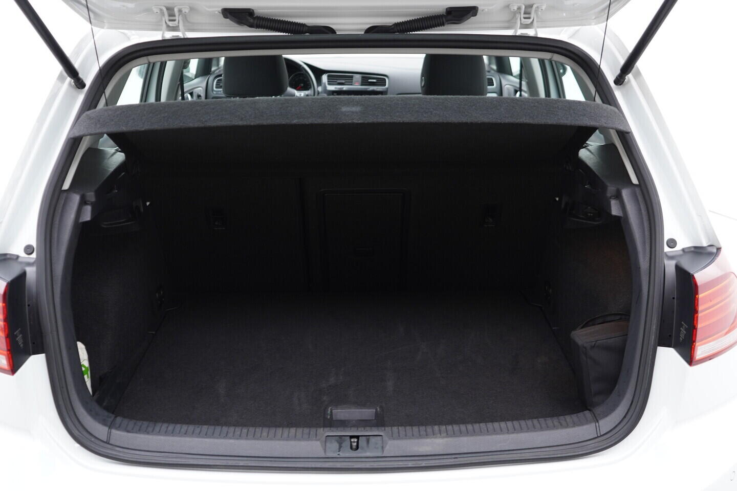 OZ190V01550_40.webp_GOLF  1.4 TSI 81 kW manuál