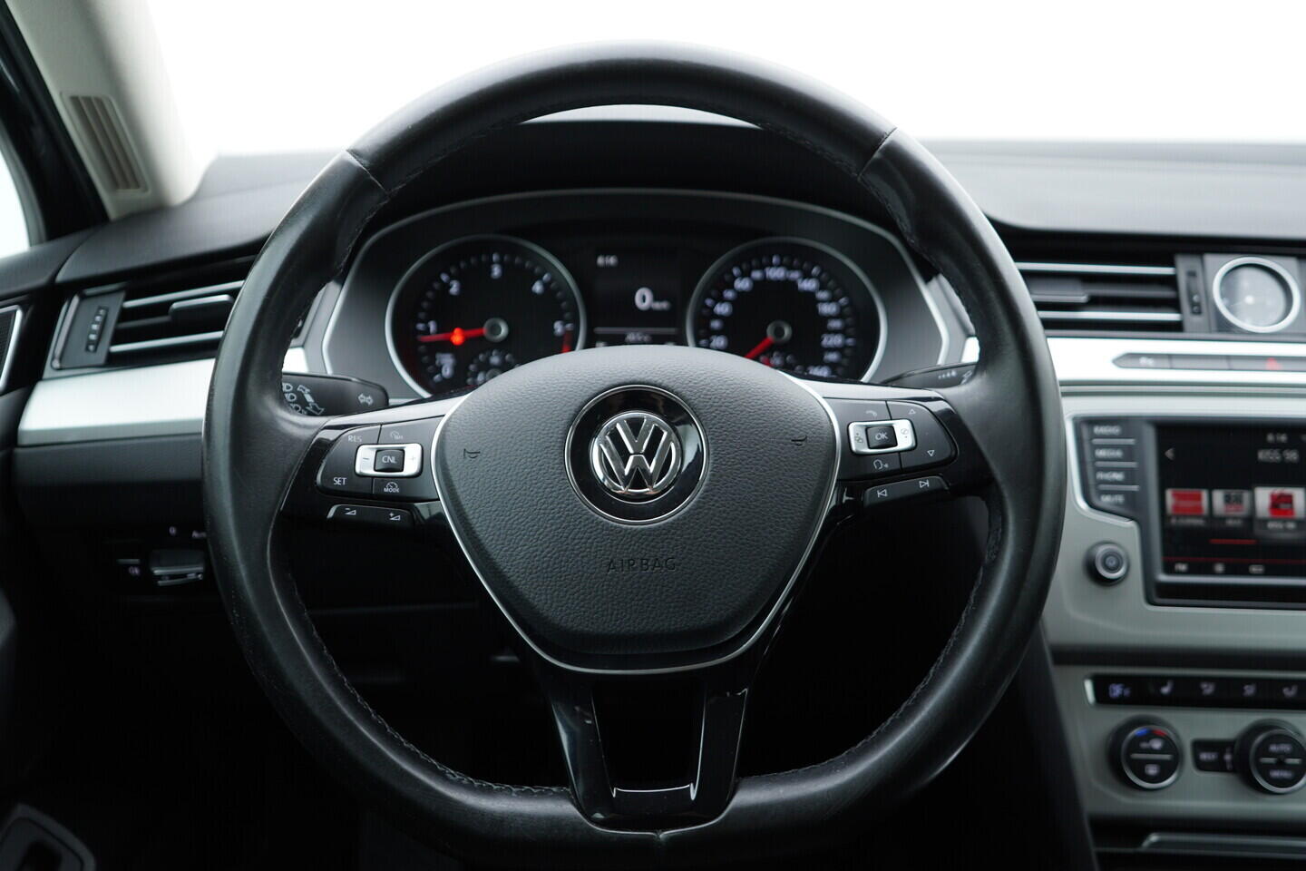 OZ190V01552_27.webp_PASSAT VARIANT COMFORTLINE 1.6 TDI 88 kW manuál, DPH