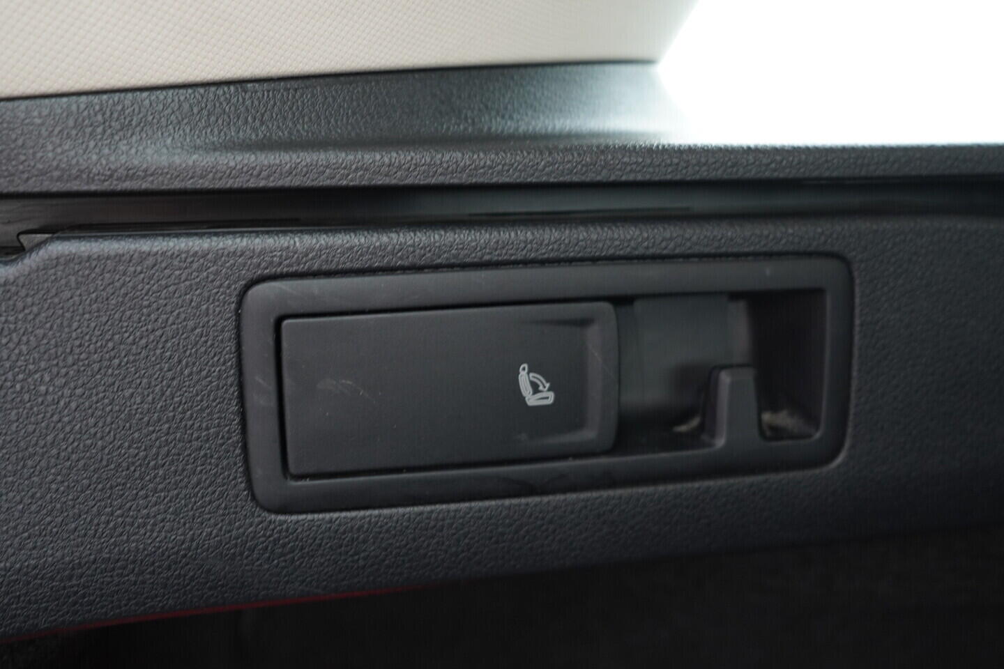 OZ190V01552_40.webp_PASSAT VARIANT COMFORTLINE 1.6 TDI 88 kW manuál, DPH