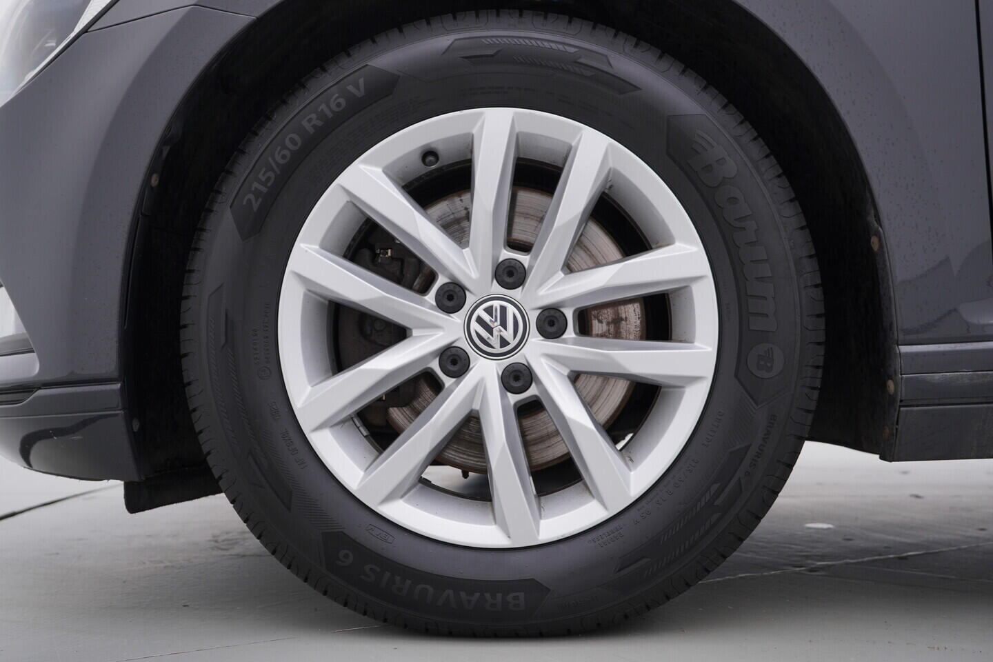 OZ190V01552_43.webp_PASSAT VARIANT COMFORTLINE 1.6 TDI 88 kW manuál, DPH