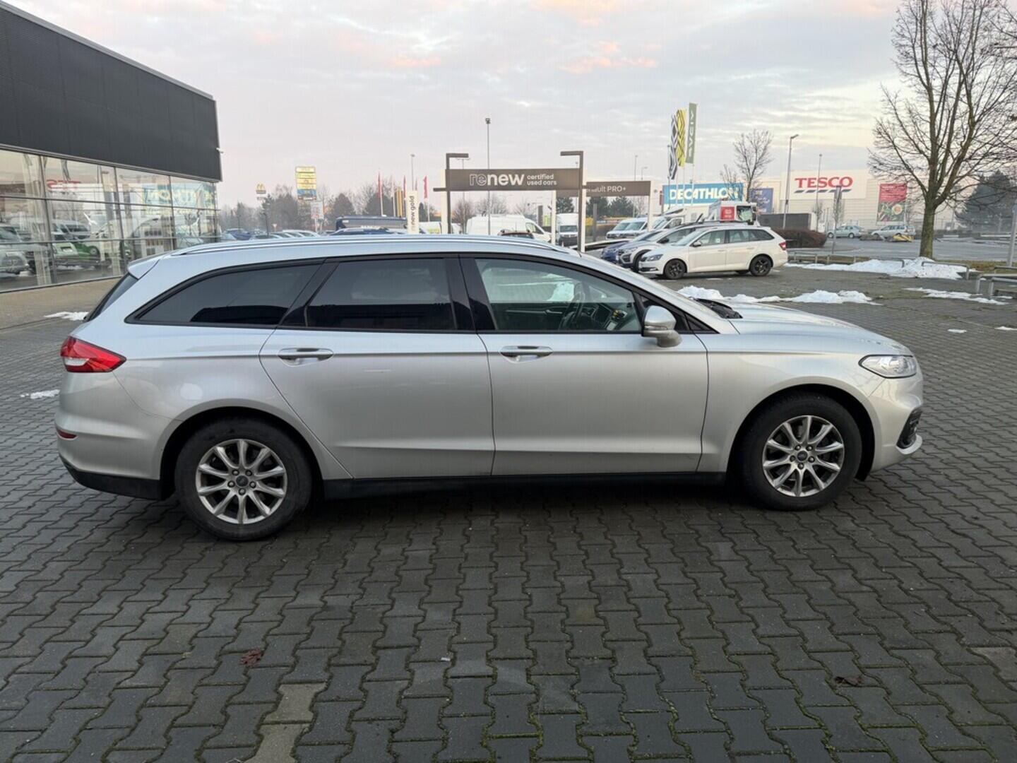 OZ190V01556_11.webp_MONDEO  2.0 Tdci 110 kW manuál