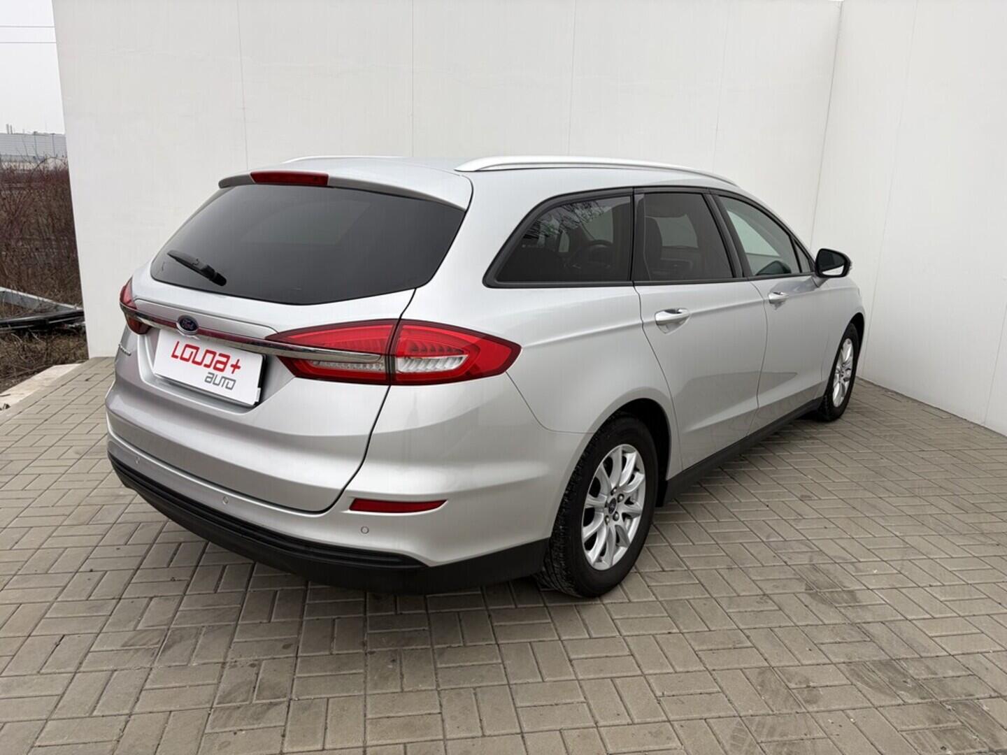 OZ190V01556_14.webp_MONDEO  2.0  110 kW manuál