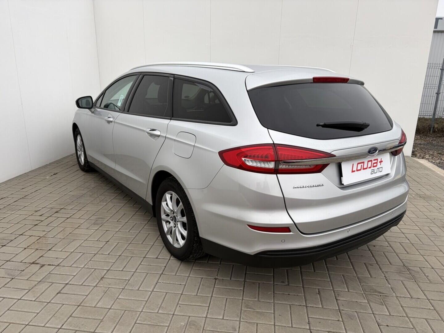 OZ190V01556_16.webp_MONDEO  2.0  110 kW manuál