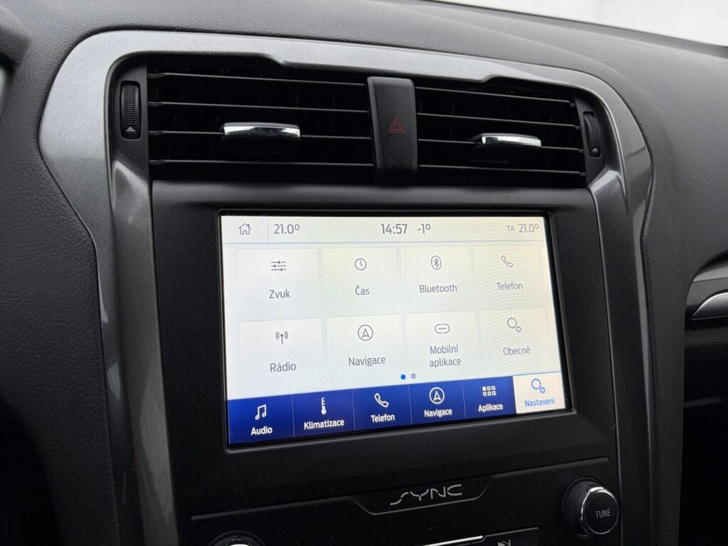 OZ190V01556_30.webp_MONDEO  2.0  110 kW manuál