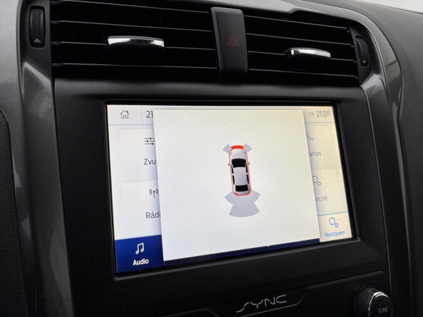 OZ190V01556_31.webp_MONDEO  2.0  110 kW manuál