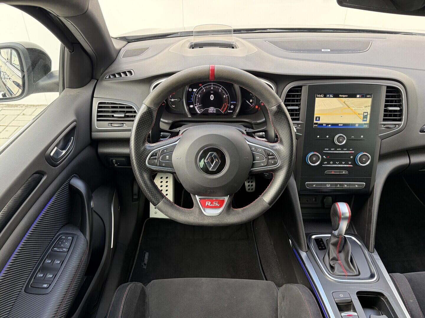 OZ190V01564_22.webp_MÉGANE R.S 1.8 TCe 205 kW automat