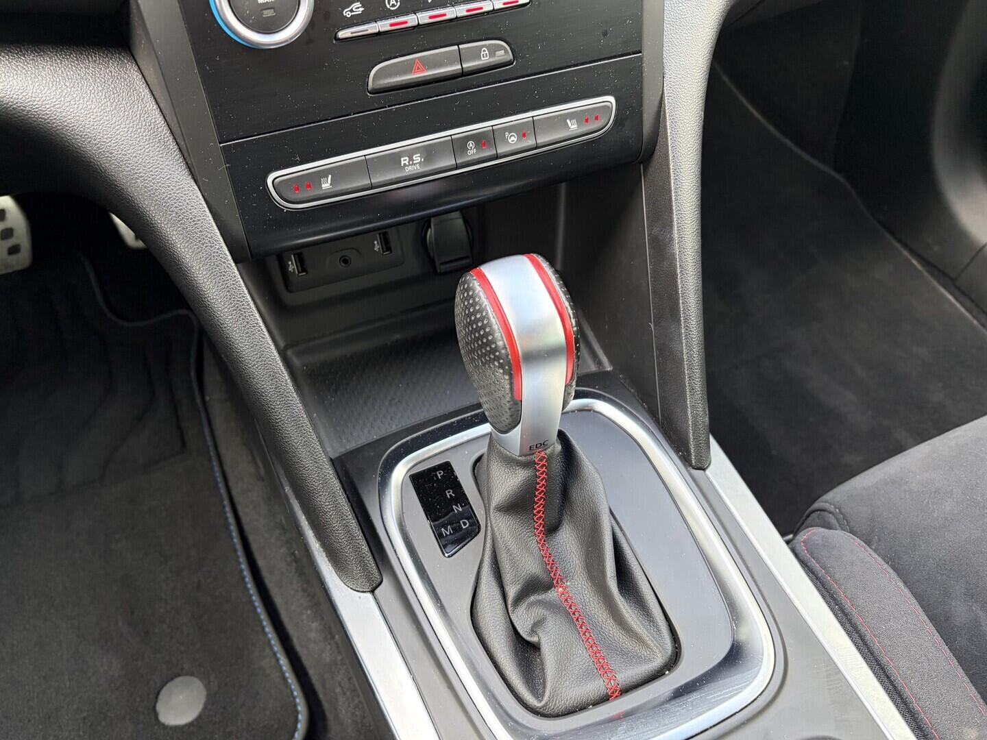 OZ190V01564_42.webp_MÉGANE R.S 1.8 TCe 205 kW automat