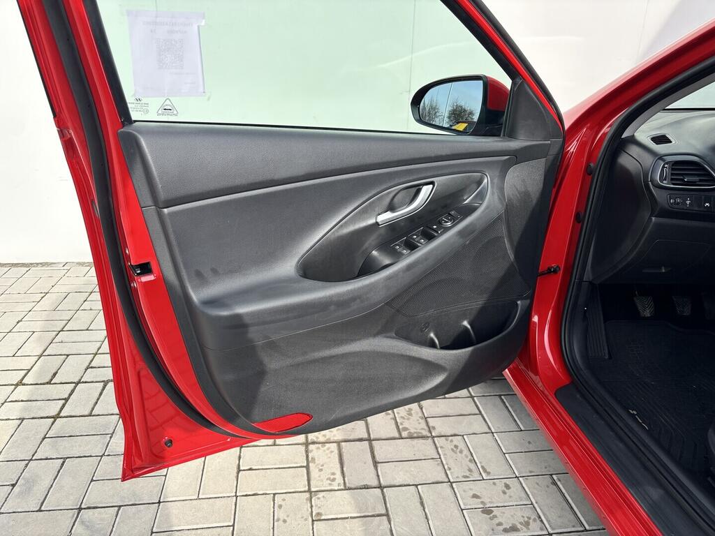 OZ190V01567_19.webp_I30 Trikolor 1.0 Tgdi 88 kW manuál