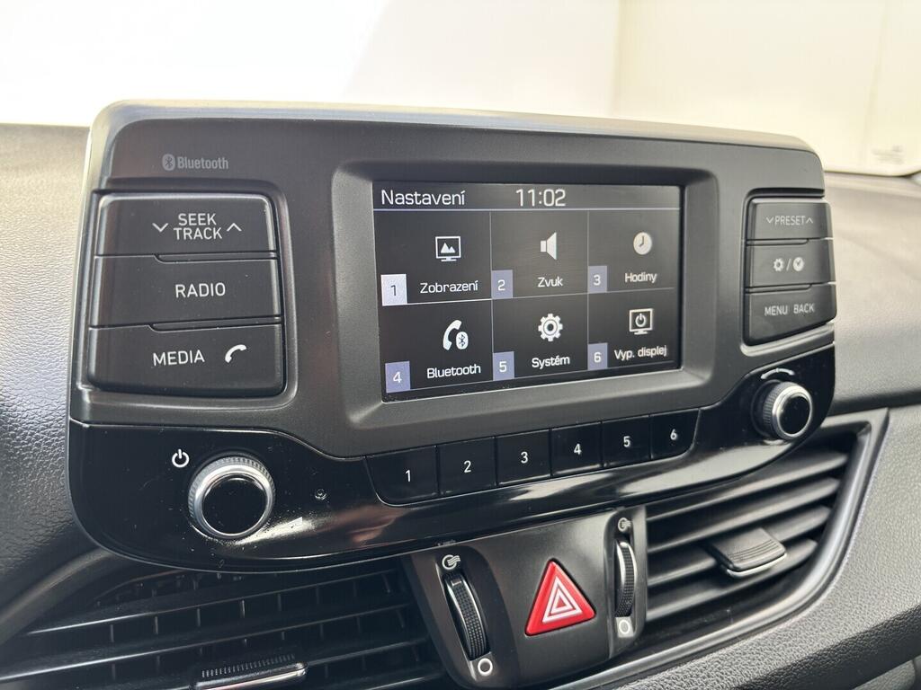 OZ190V01567_28.webp_I30 Trikolor 1.0 Tgdi 88 kW manuál