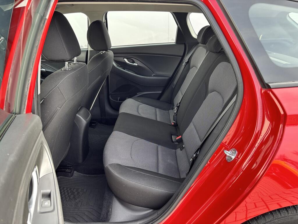 OZ190V01567_36.webp_I30 Trikolor 1.0 Tgdi 88 kW manuál