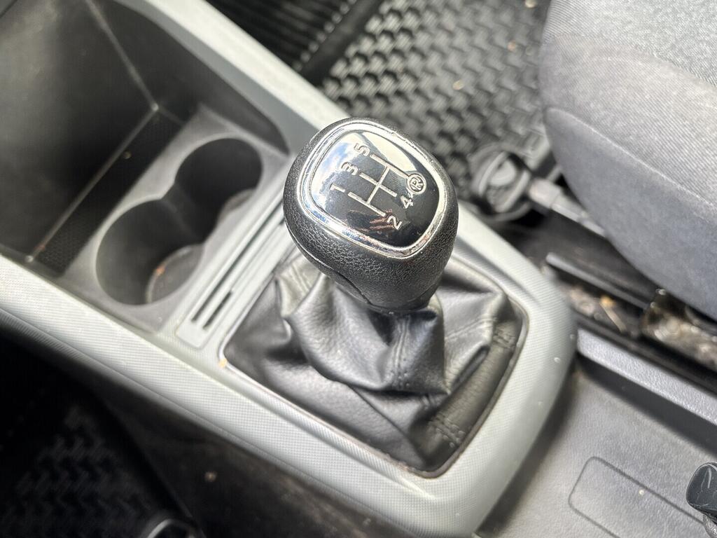 OZ190V01571_28.webp_FABIA Active 1.0 MPI 44 kW manuál, DPH