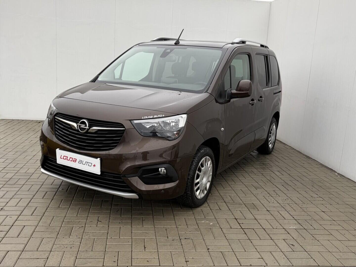 OZ190V01572_10.webp_COMBO  1.5 tdci 96 kW manuál