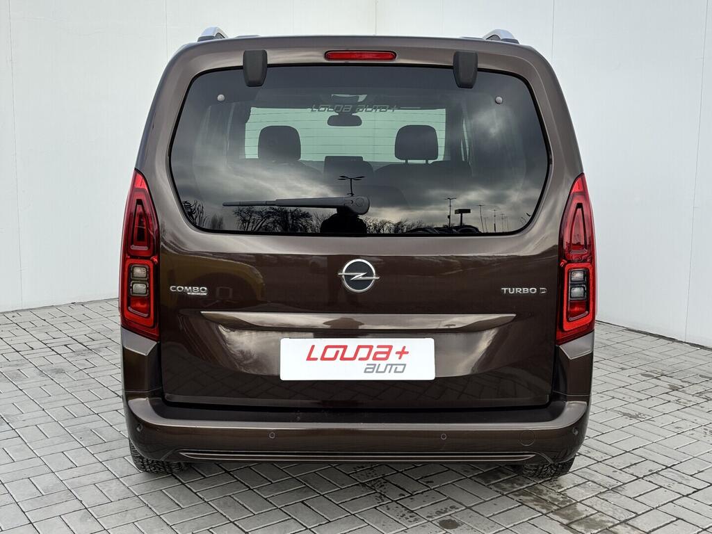 OZ190V01572_15.webp_COMBO  1.5 tdci 96 kW manuál