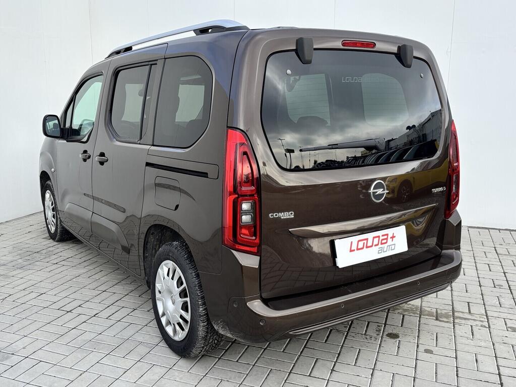 OZ190V01572_16.webp_COMBO  1.5 tdci 96 kW manuál