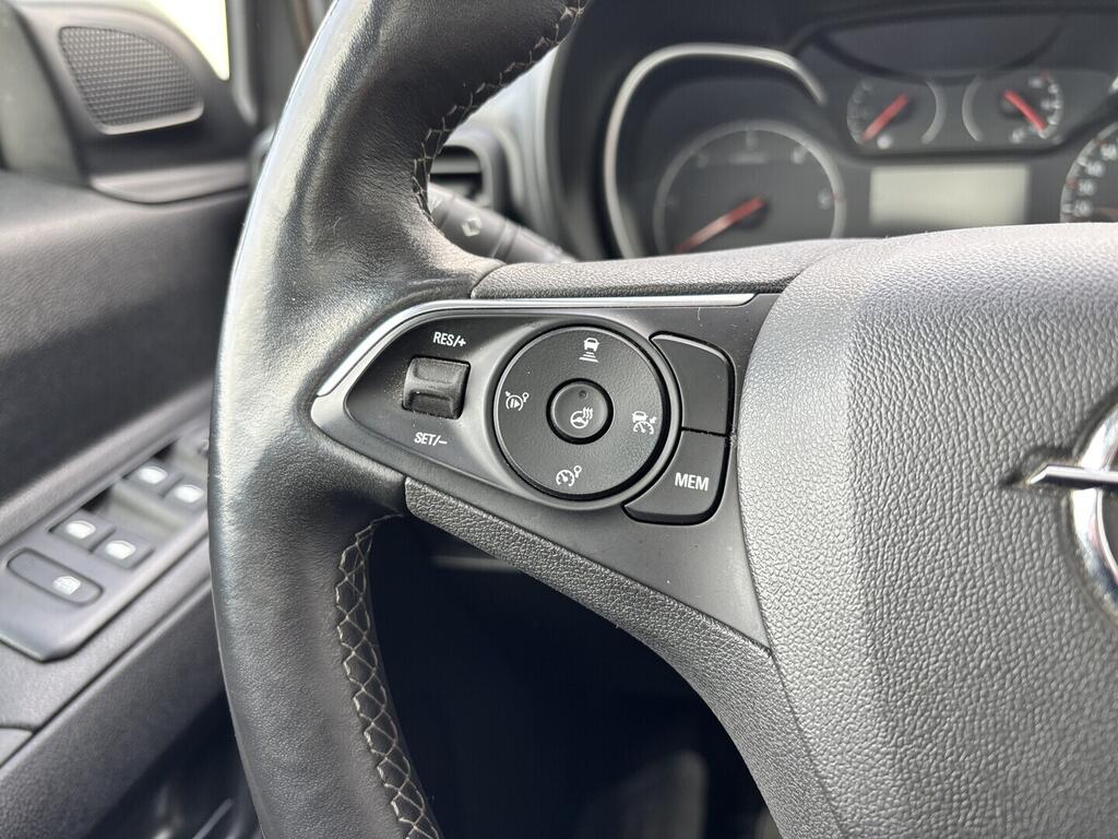 OZ190V01572_26.webp_COMBO  1.5 tdci 96 kW manuál