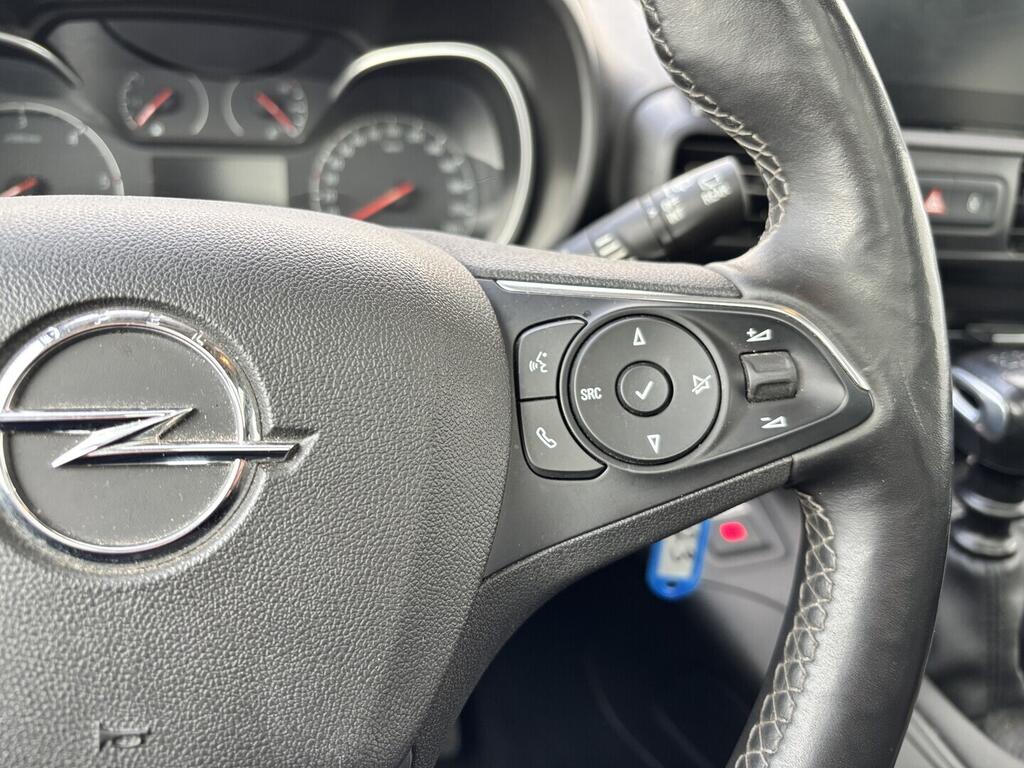 OZ190V01572_27.webp_COMBO  1.5 tdci 96 kW manuál