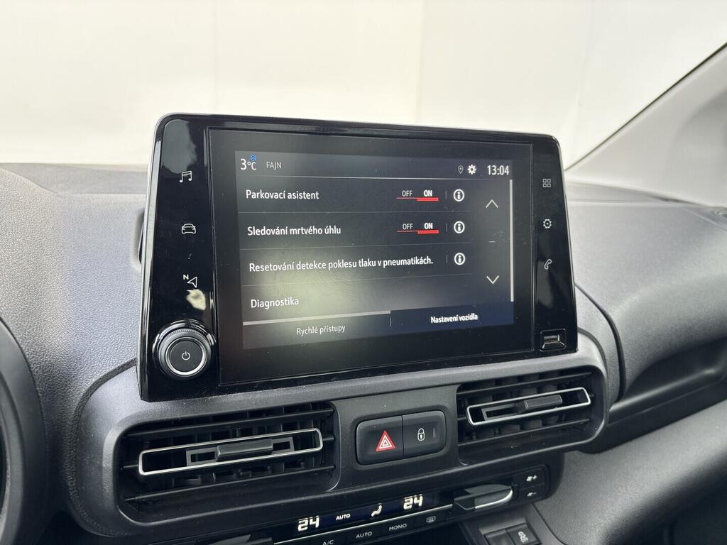 OZ190V01572_29.webp_COMBO  1.5 tdci 96 kW manuál