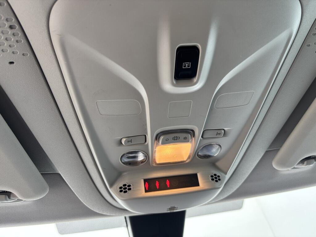 OZ190V01572_34.webp_COMBO  1.5 tdci 96 kW manuál