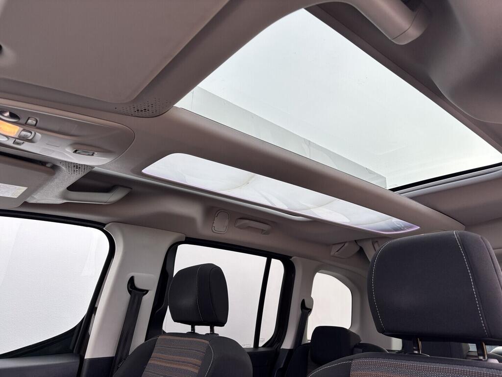 OZ190V01572_35.webp_COMBO  1.5 tdci 96 kW manuál