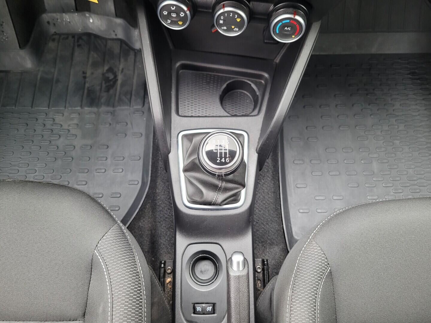 OZ190V01577_20.webp_DUSTER  1.0 TCe 67 kW manuál, DPH