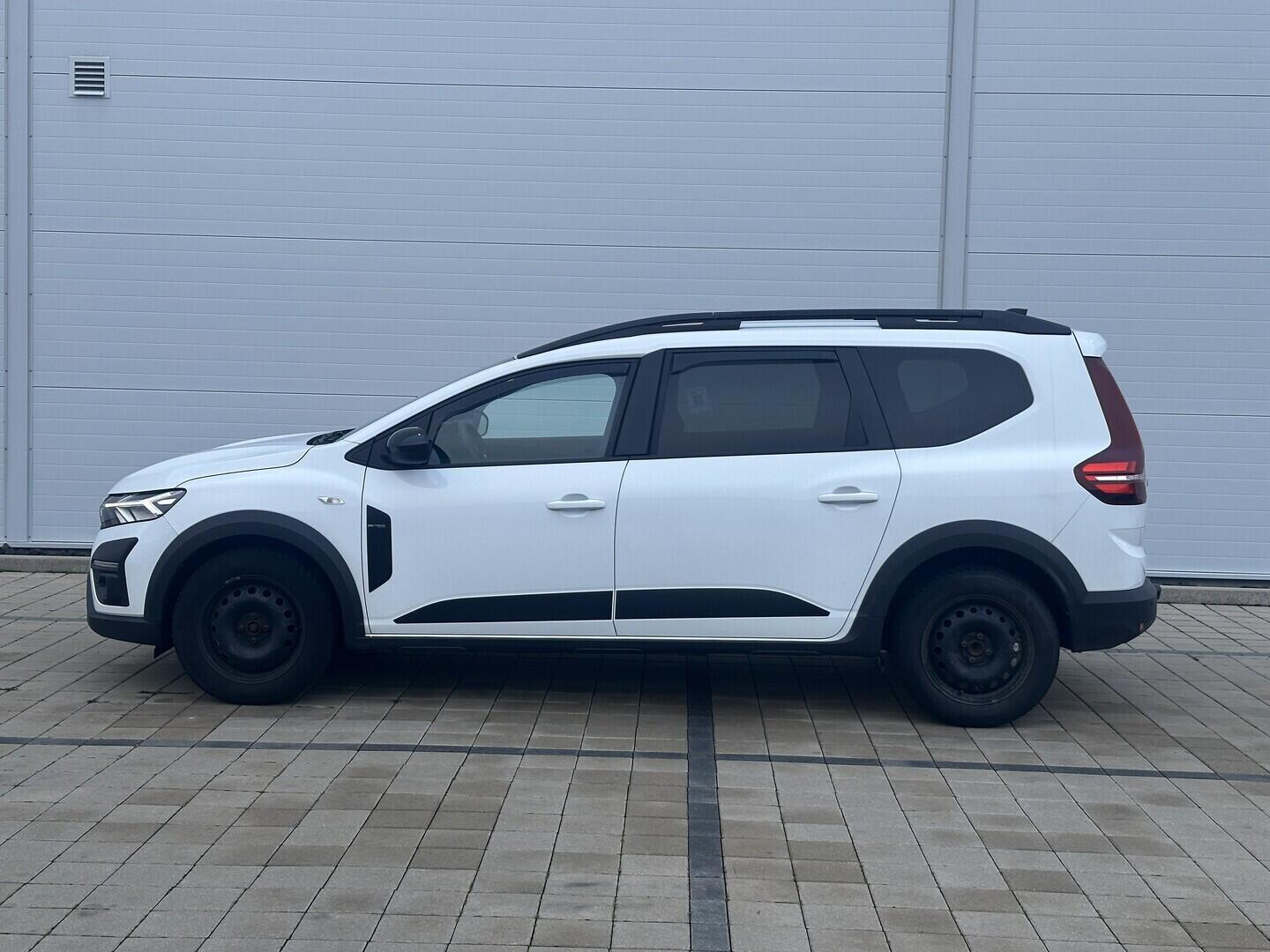 OZ190V01579_17.webp_JOGGER Extreme 1.0 TCe 67 kW manuál