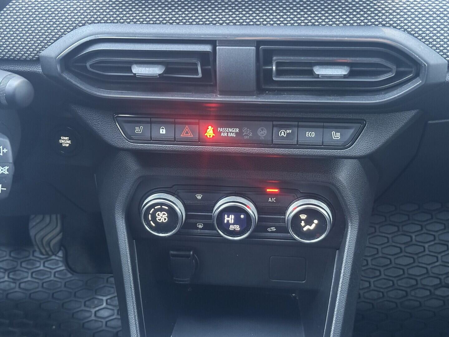 OZ190V01579_22.webp_JOGGER Extreme 1.0 TCe 67 kW manuál