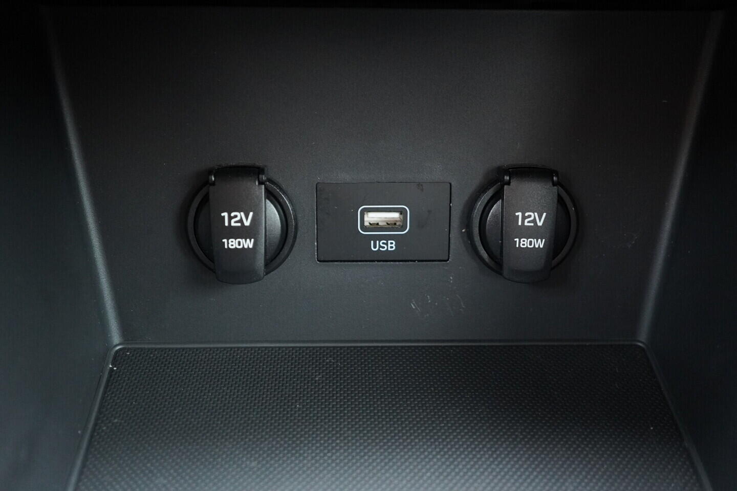 OZ190V01580_33.webp_I30  1.0 T-GDI 88 kW manuál, DPH