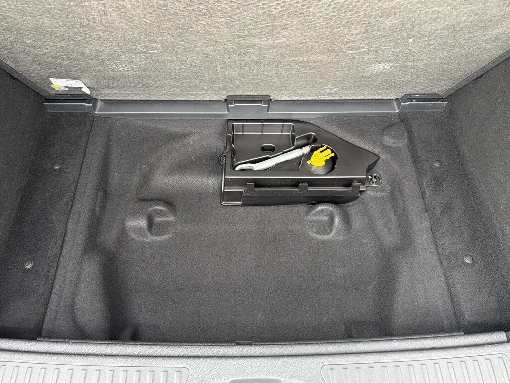 OZ190V01588_46.webp_B180  1.5 180D 80 kW automat