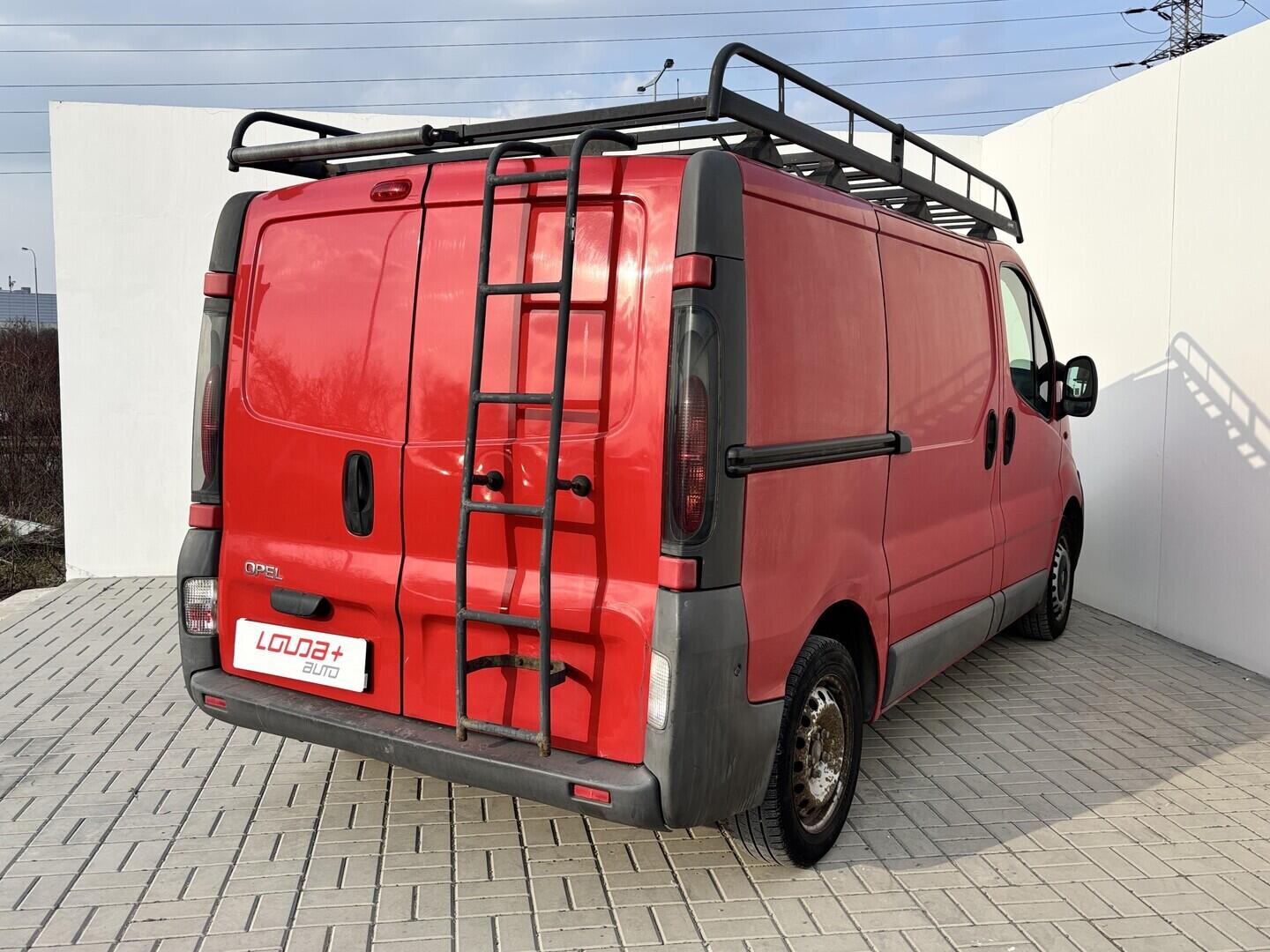 OZ190V01589_14.webp_VIVARO  1.9 Dti 74 kW manuál, DPH