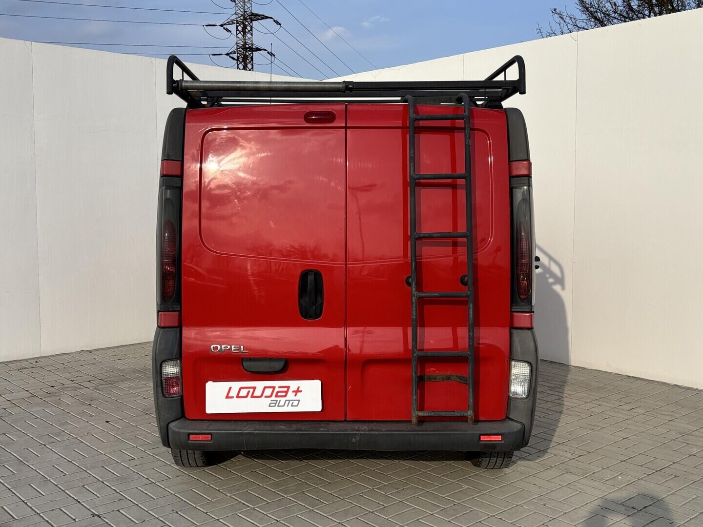 OZ190V01589_15.webp_VIVARO  1.9 Dti 74 kW manuál, DPH