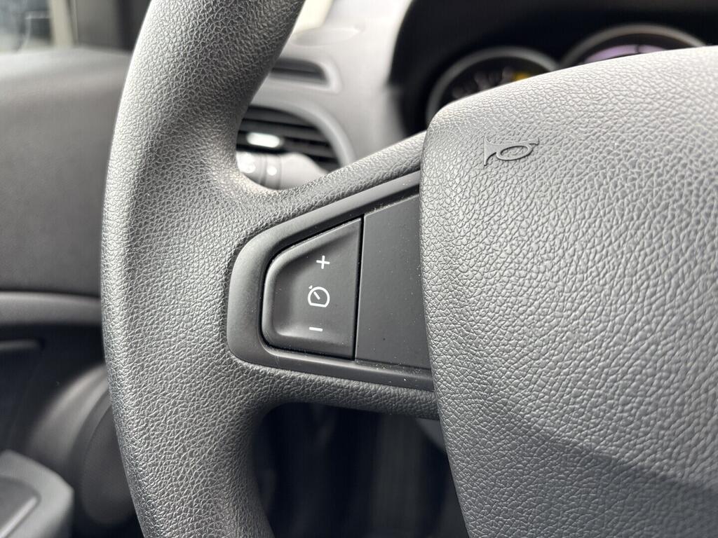 OZ190V01595_25.webp_MÉGANE DYNAMIQUE 1.6 SCe 81 kW manuál