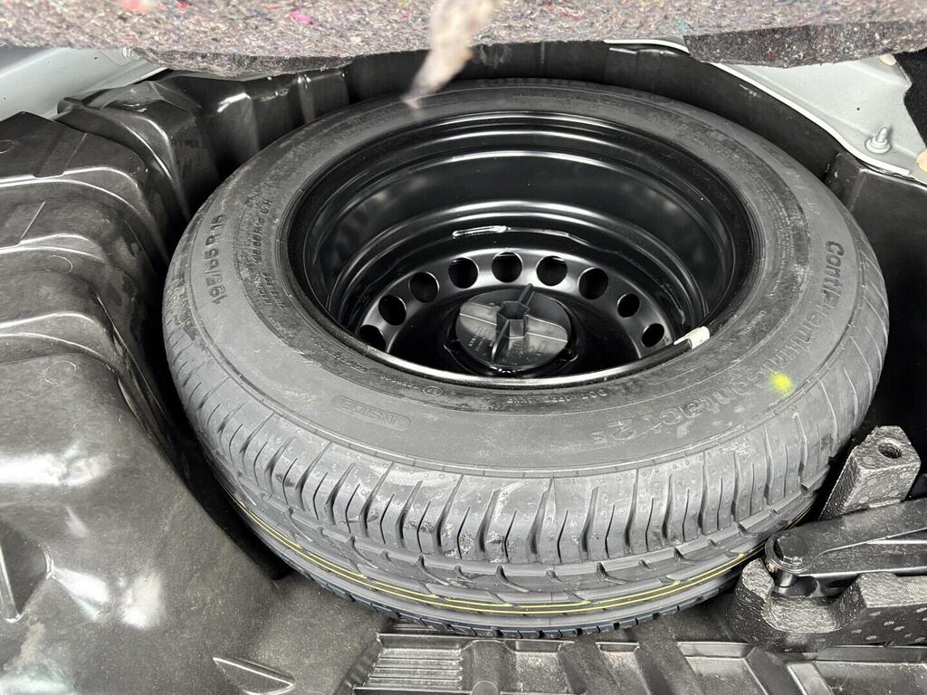 OZ190V01595_35.webp_MÉGANE DYNAMIQUE 1.6 SCe 81 kW manuál