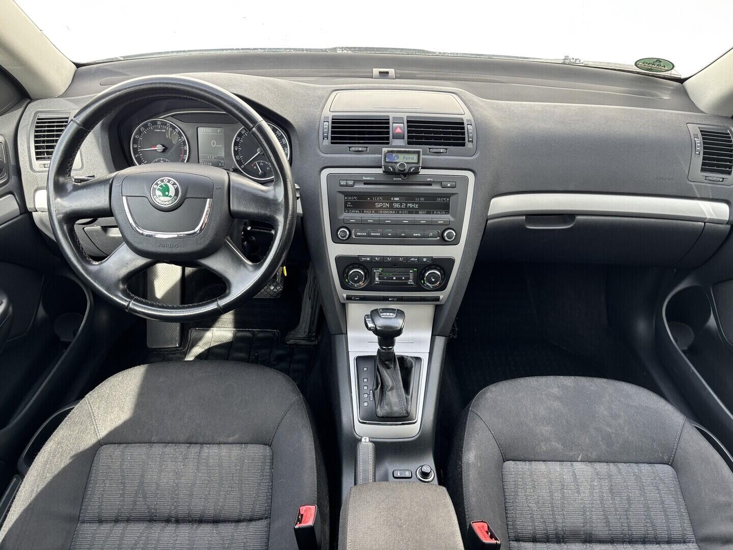 OZ190V01602_22.webp_OCTAVIA Elegance 2.0 TDI 103 kW automat