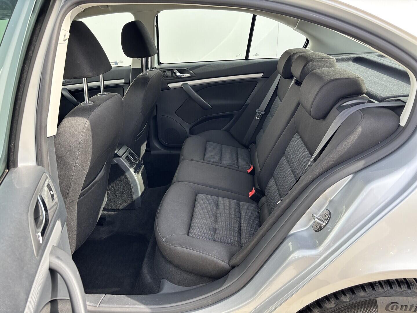 OZ190V01602_31.webp_OCTAVIA Elegance 2.0 TDI 103 kW automat