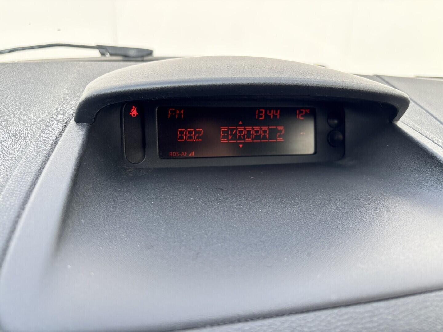 OZ190V01603_26.webp_CLIO  1.1 SCe 55 kW manuál