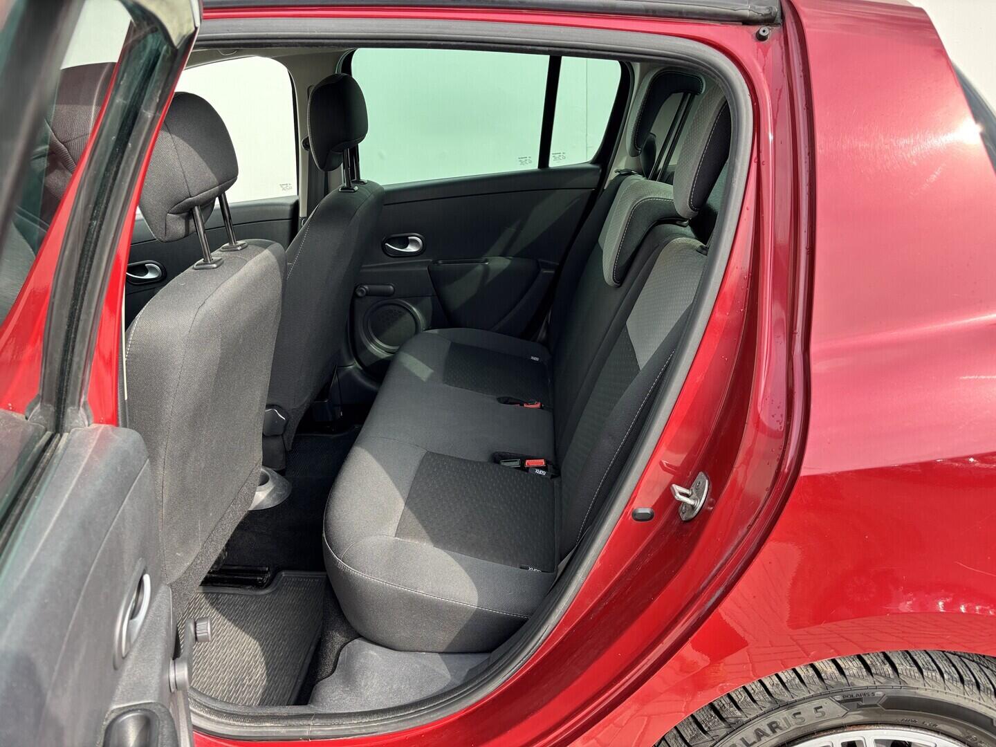 OZ190V01603_30.webp_CLIO  1.1 SCe 55 kW manuál