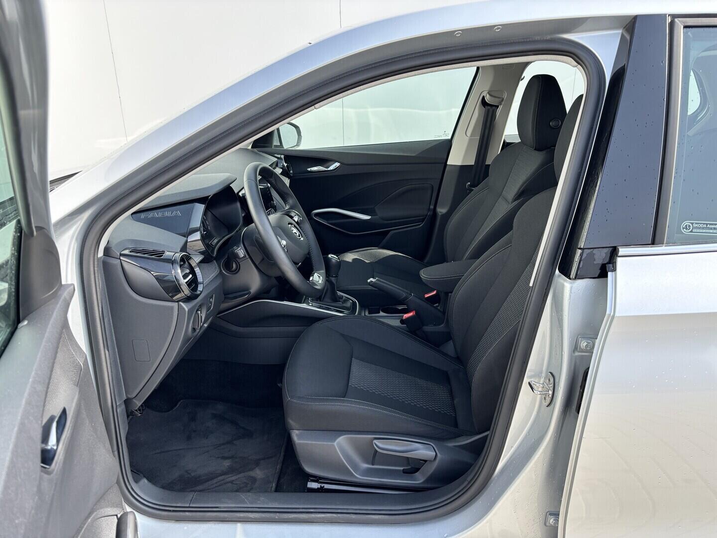 OZ190V01605_18.webp_FABIA Style 1.0 TSI 70 kW manuál