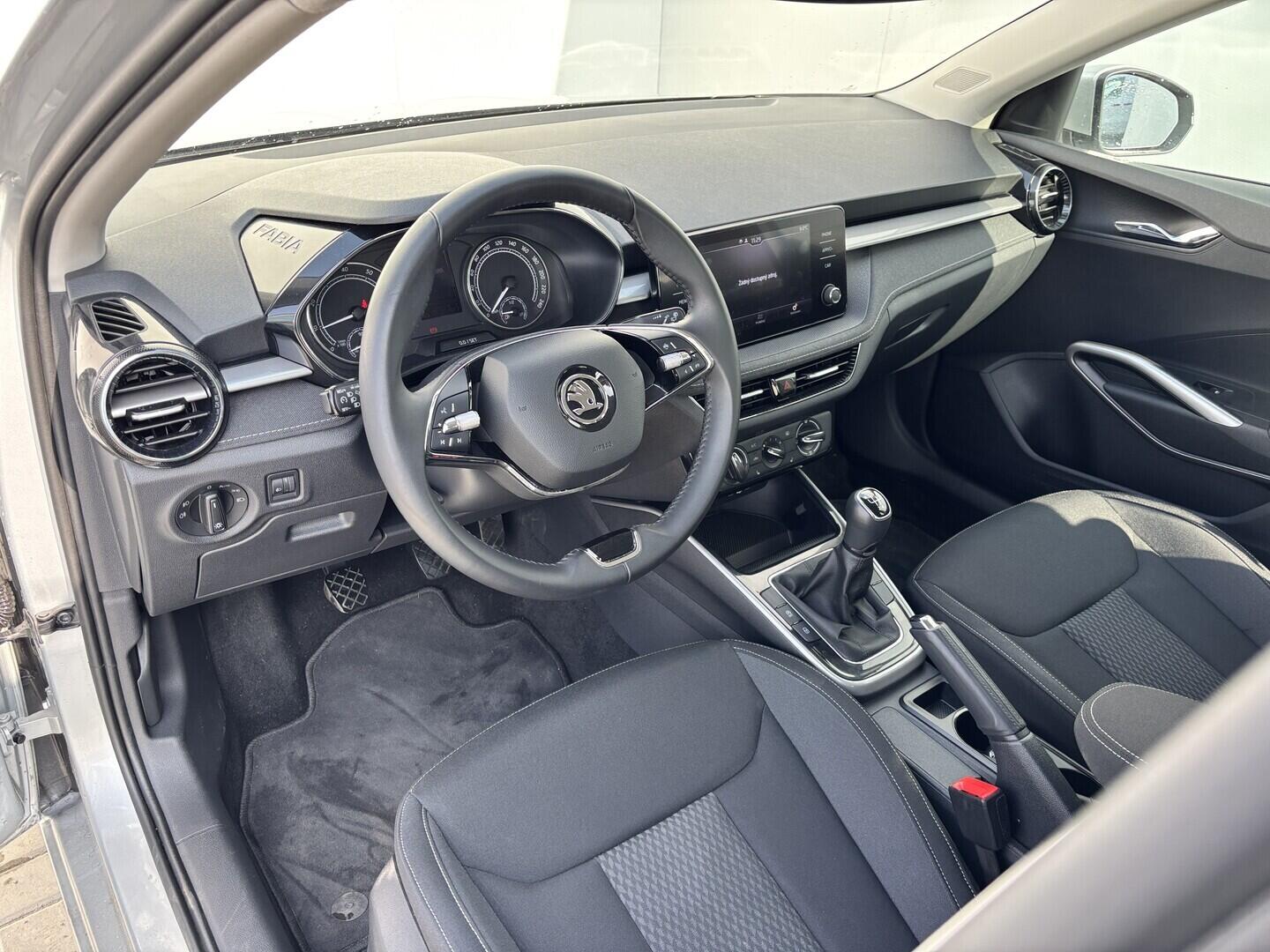 OZ190V01605_19.webp_FABIA Style 1.0 TSI 70 kW manuál