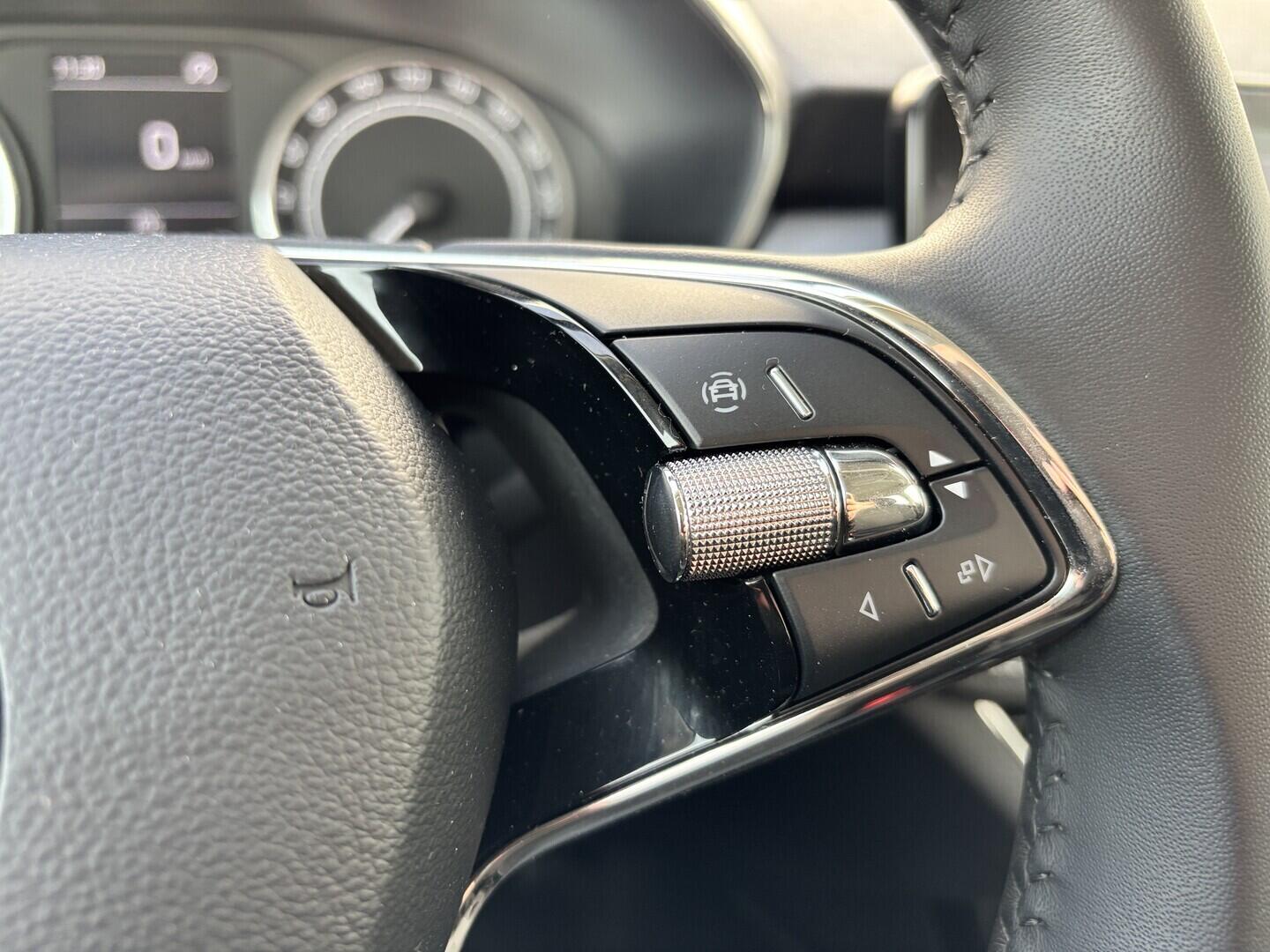 OZ190V01605_27.webp_FABIA Style 1.0 TSI 70 kW manuál