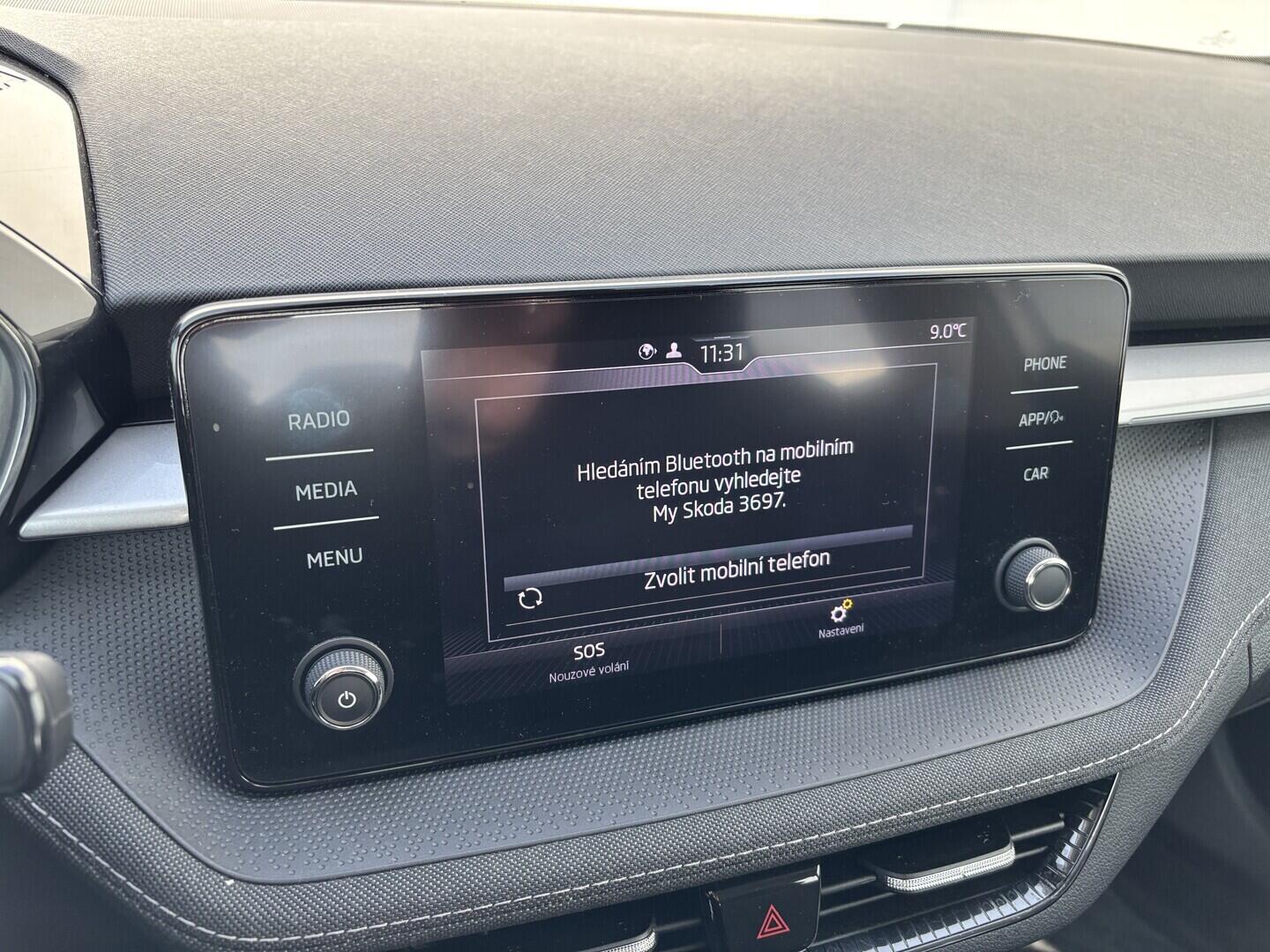 OZ190V01605_32.webp_FABIA Style 1.0 TSI 70 kW manuál