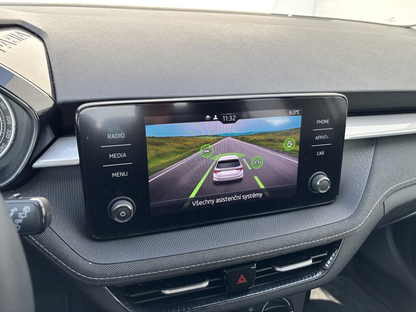 OZ190V01605_35.webp_FABIA Style 1.0 TSI 70 kW manuál