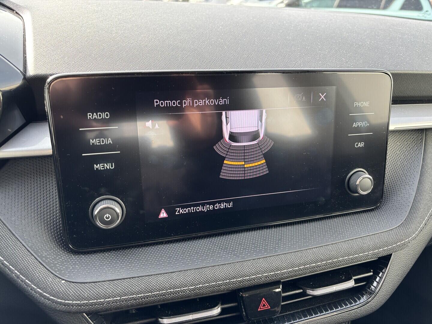 OZ190V01605_36.webp_FABIA Style 1.0 TSI 70 kW manuál