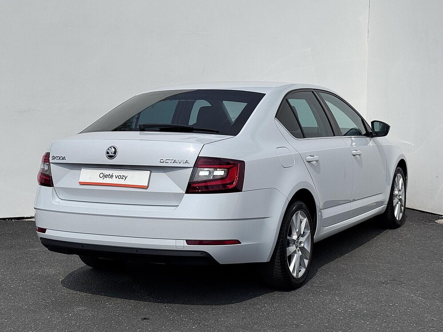 OZ190V01609_11.webp_OCTAVIA Style 1.0 TSI 85 kW manuál