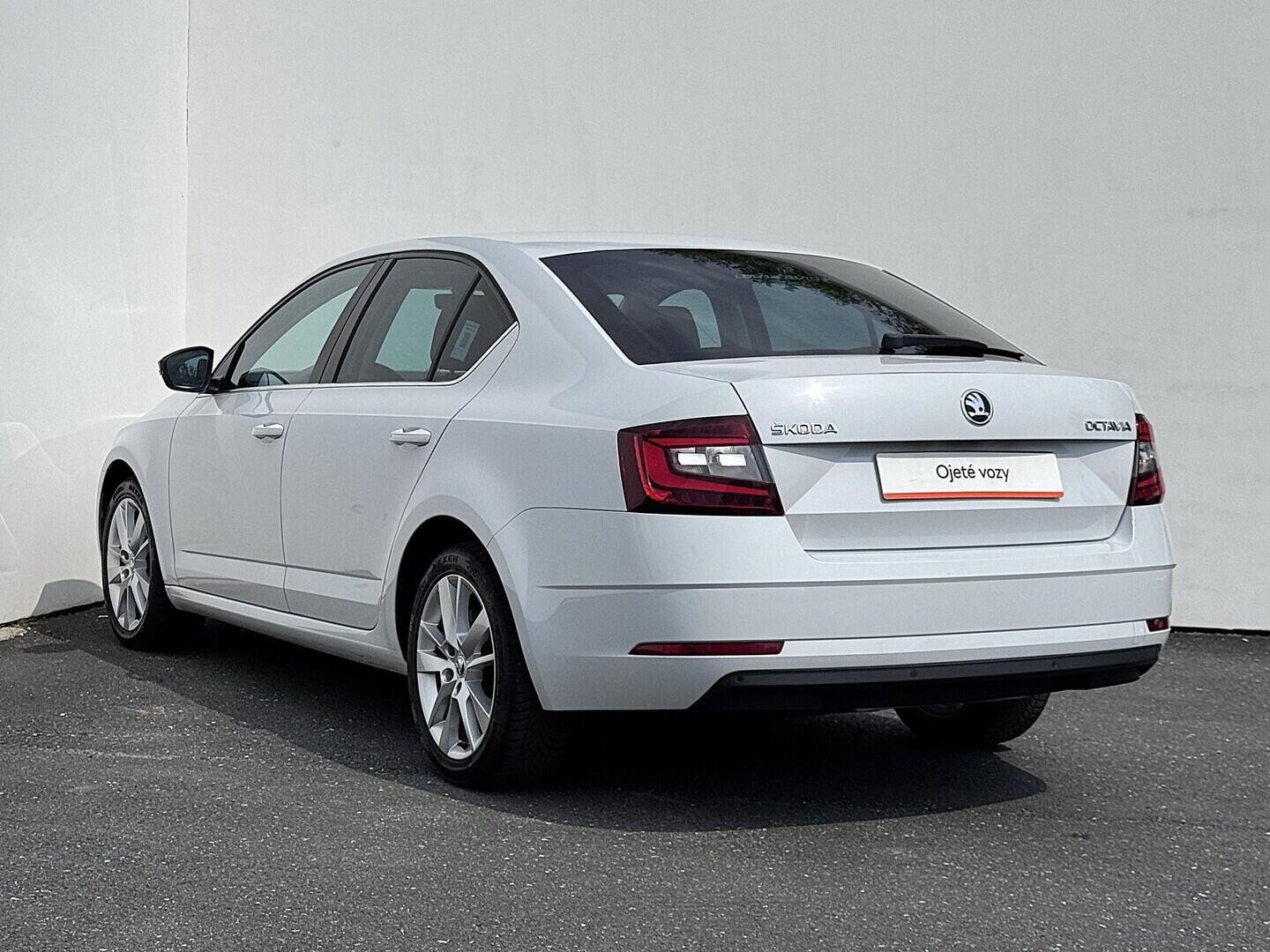 OZ190V01609_15.webp_OCTAVIA Style 1.0 TSI 85 kW manuál