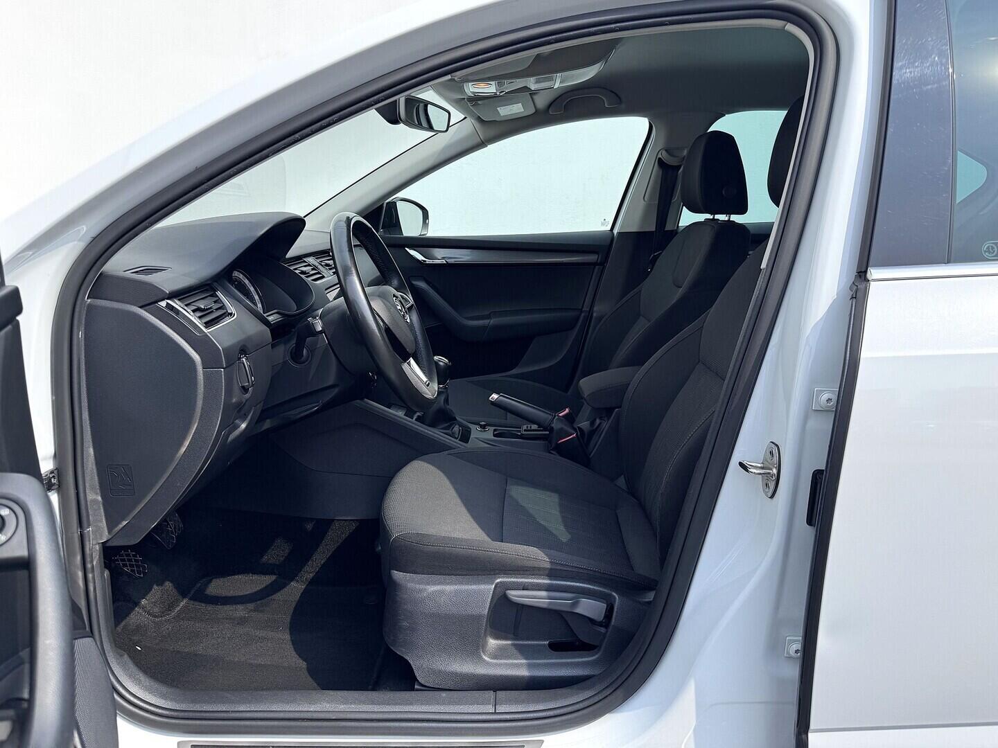 OZ190V01609_20.webp_OCTAVIA Style 1.0 TSI 85 kW manuál