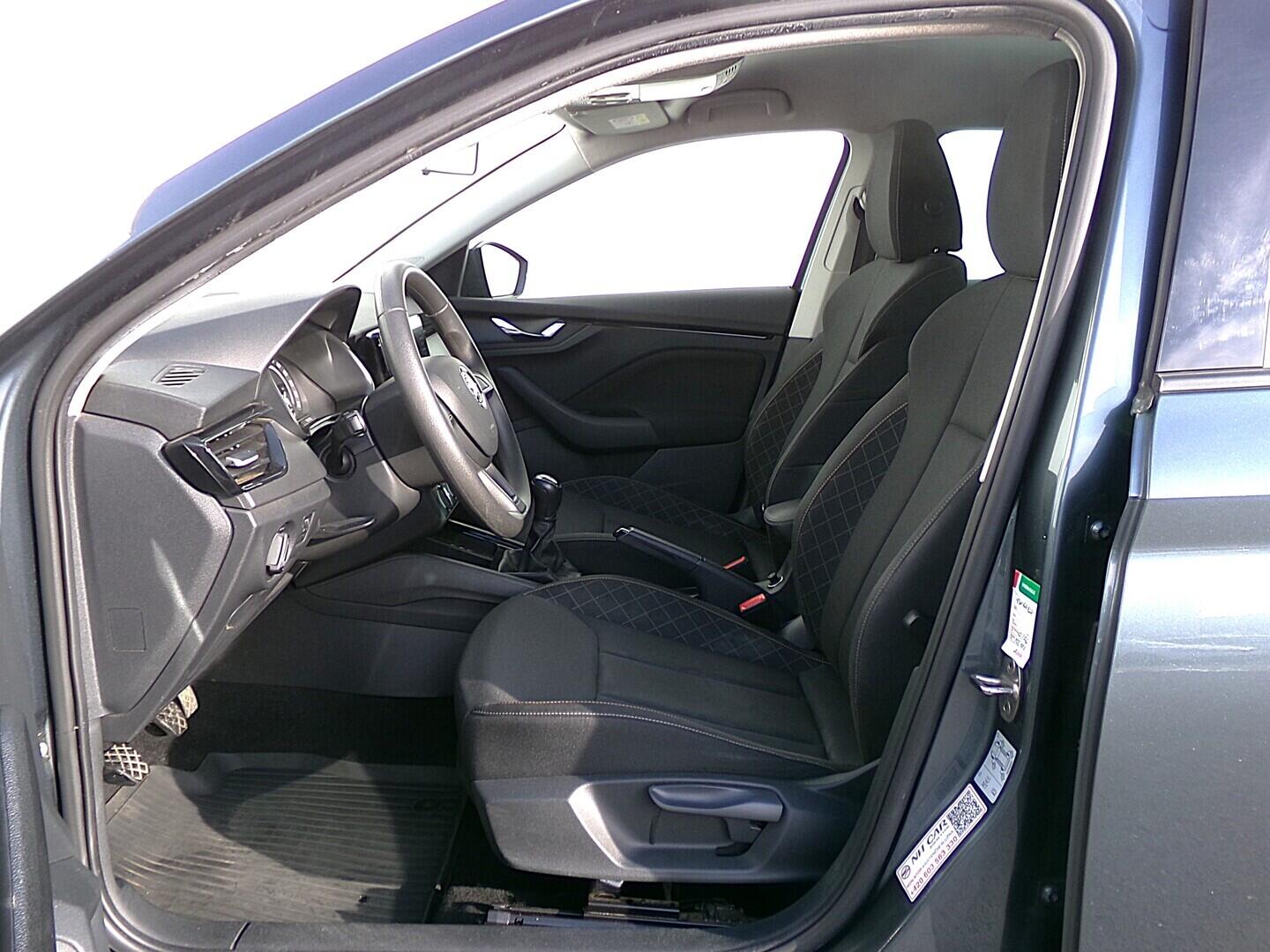 OZ190V01610_20.webp_SCALA Ambition 1.6 TSI 85 kW manuál, DPH