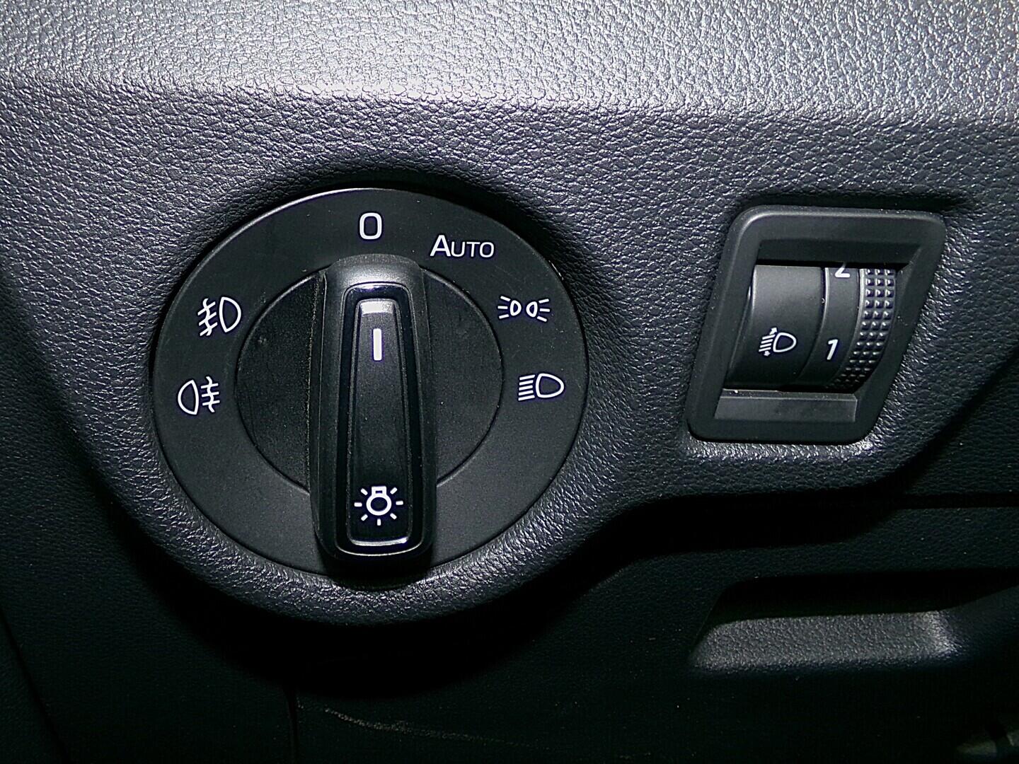 OZ190V01610_22.webp_SCALA Ambition 1.6 TSI 85 kW manuál, DPH