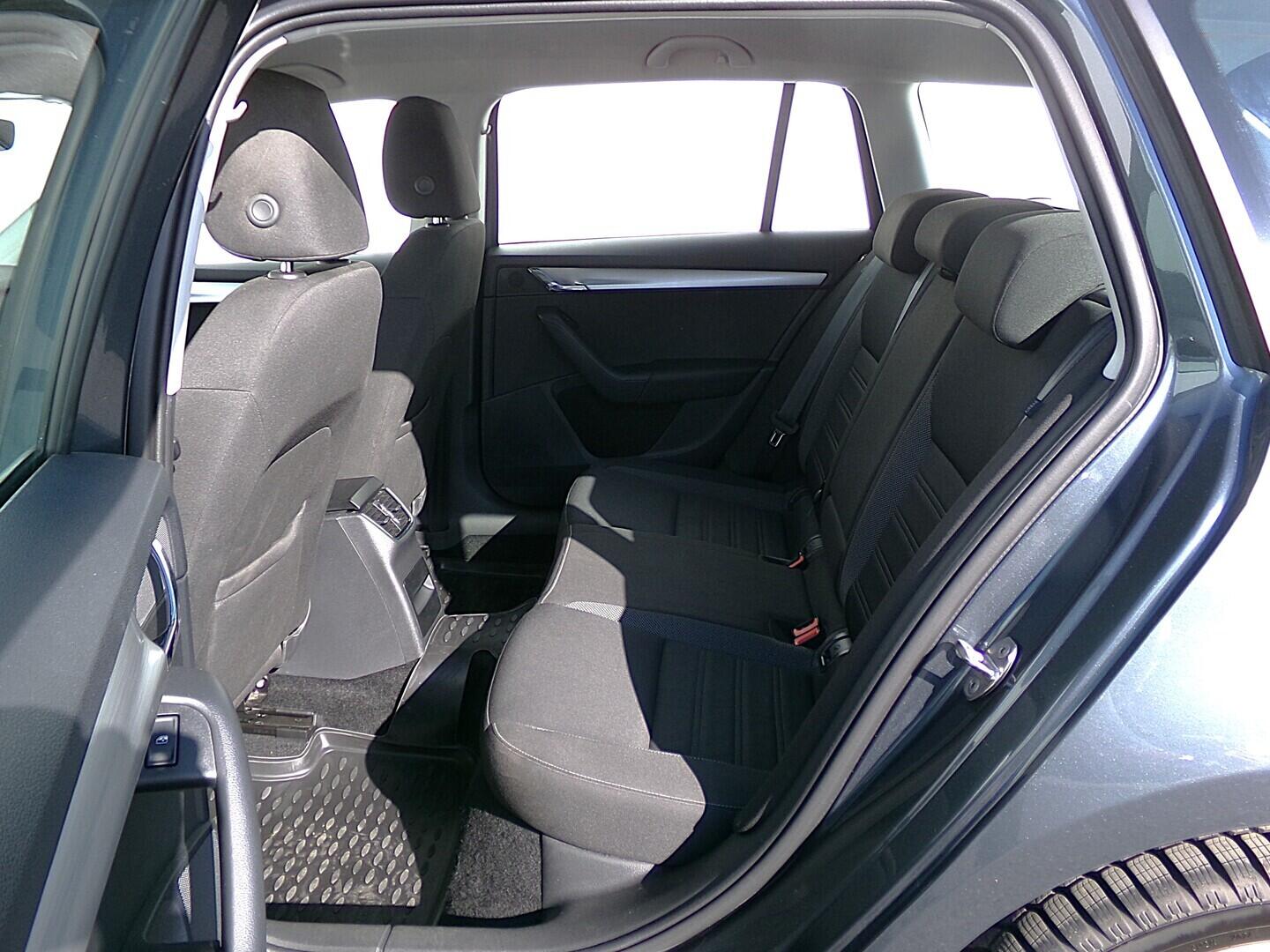 OZ190V01611_33.webp_OCTAVIA Ambition 1.5 TSI 110 kW automat