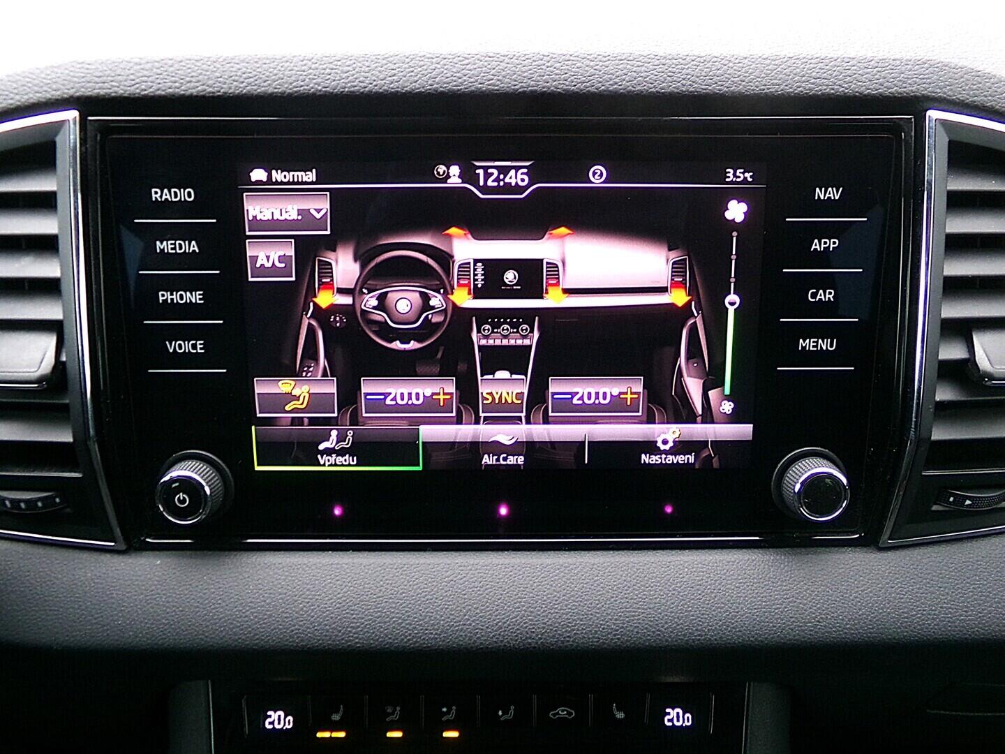 OZ190V01613_32.webp_KAROQ Style 1.5 TSI 110 kW automat