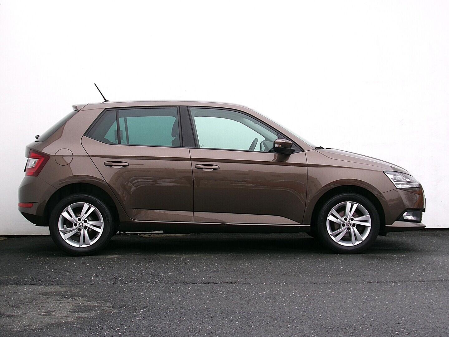 OZ190V01617_16.webp_FABIA Style 1.0 TSI 70 kW manuál, DPH